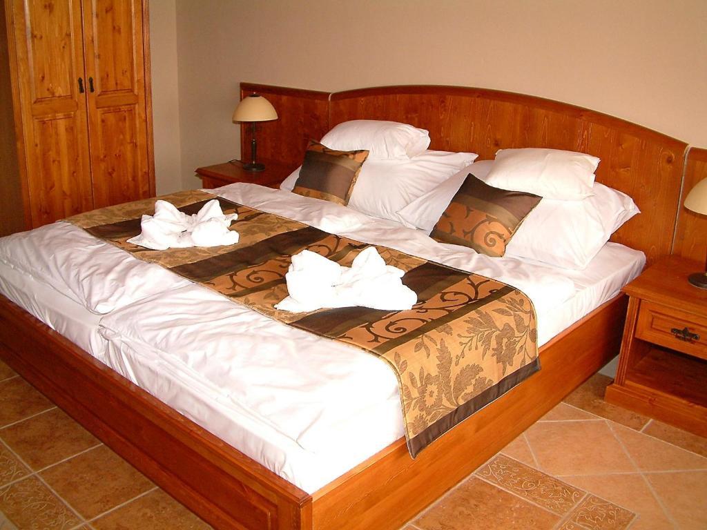 Egri Korona Borhaz Es Wellness Hotel Demjén Kamer foto