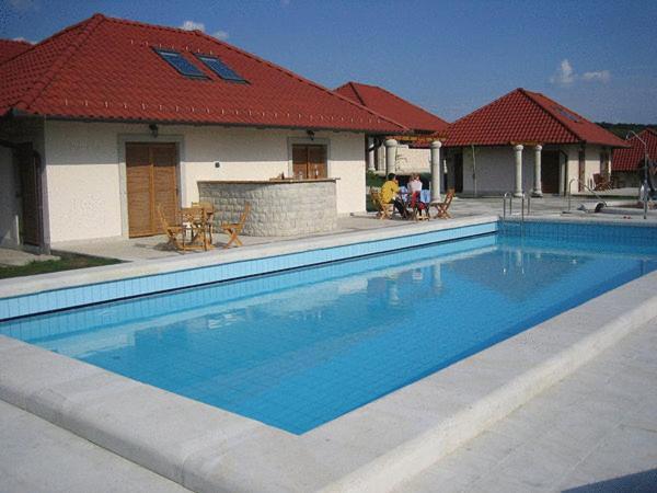 Egri Korona Borhaz Es Wellness Hotel Demjén Buitenkant foto