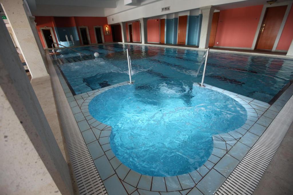 Egri Korona Borhaz Es Wellness Hotel Demjén Buitenkant foto